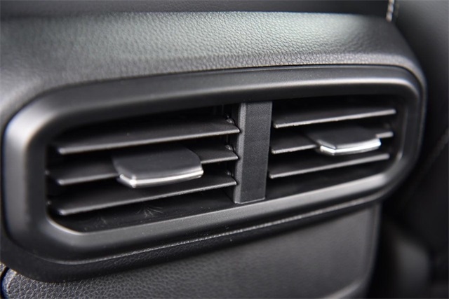 Vehicle image 28 of 29