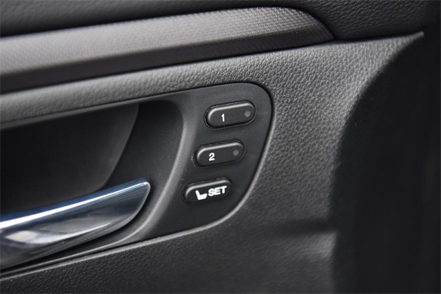 Vehicle image 11 of 29
