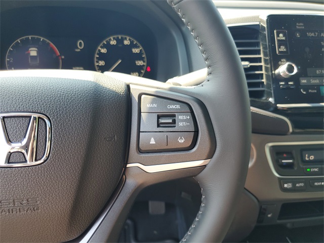 Vehicle image 15 of 30