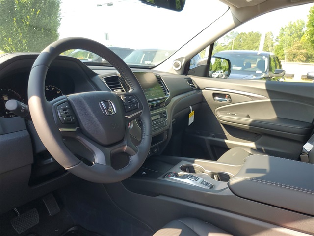 Vehicle image 12 of 30