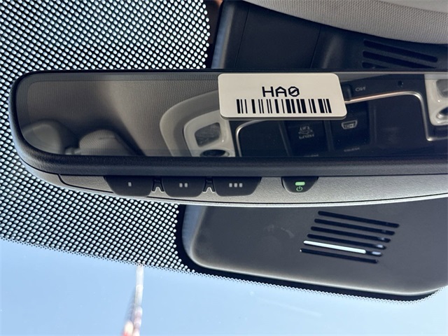 Vehicle image 15 of 16