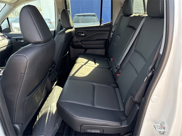 Vehicle image 8 of 16