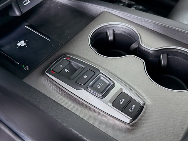 Vehicle image 19 of 35