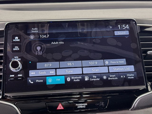 Vehicle image 16 of 35