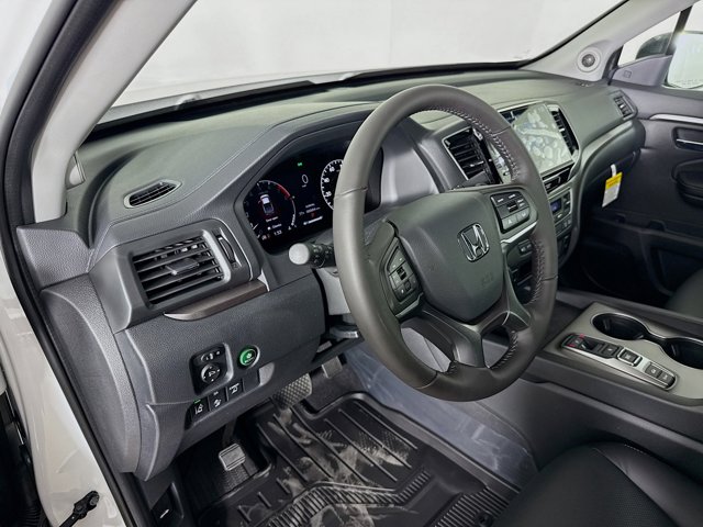 Vehicle image 10 of 35