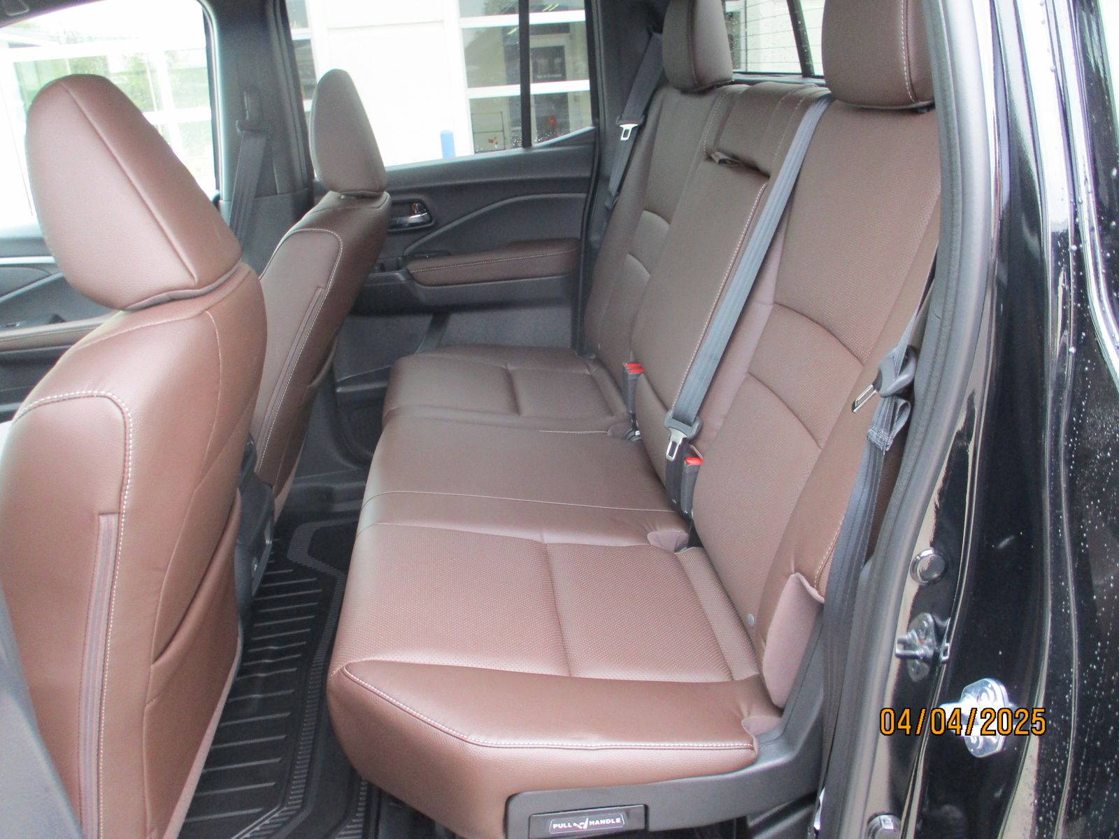 Vehicle image 10 of 34