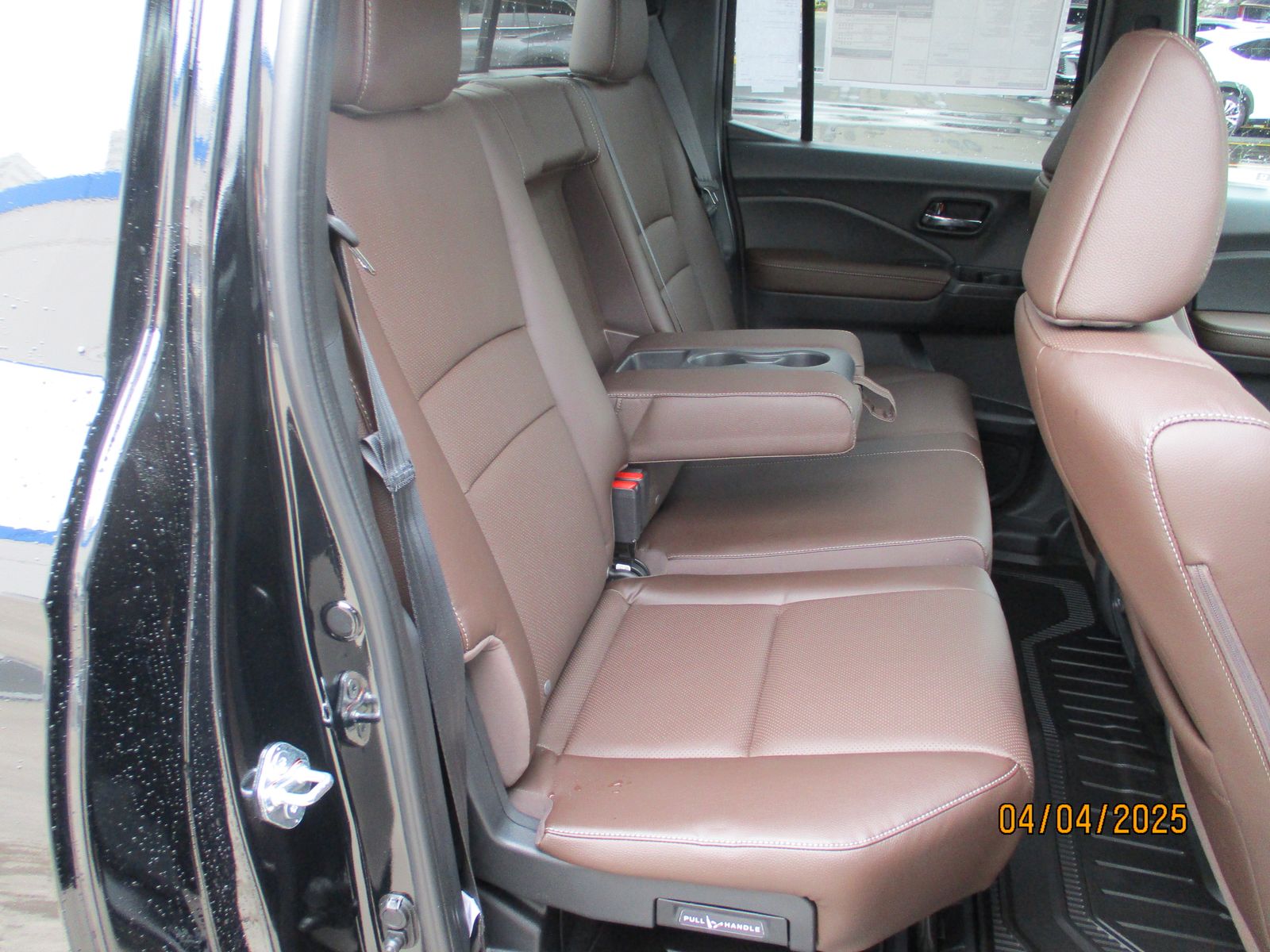 Vehicle image 26 of 34