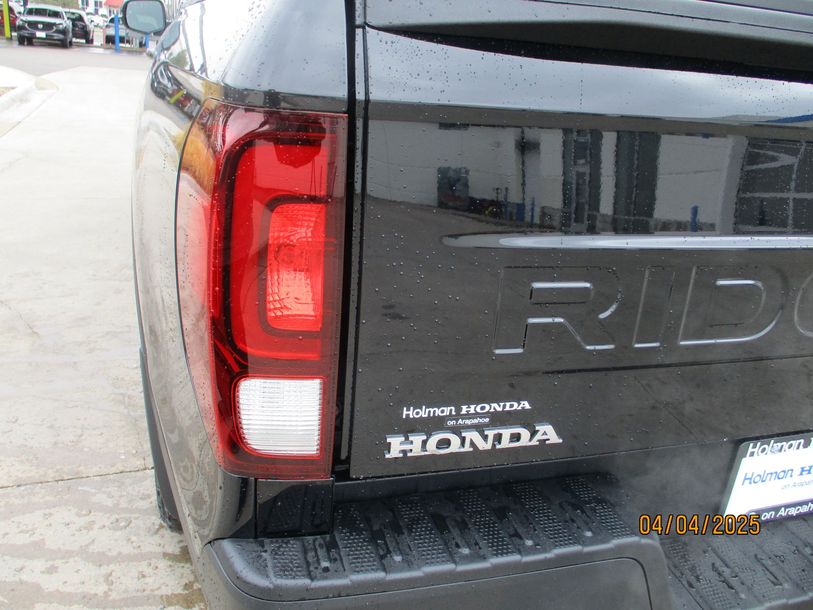 Vehicle image 33 of 34