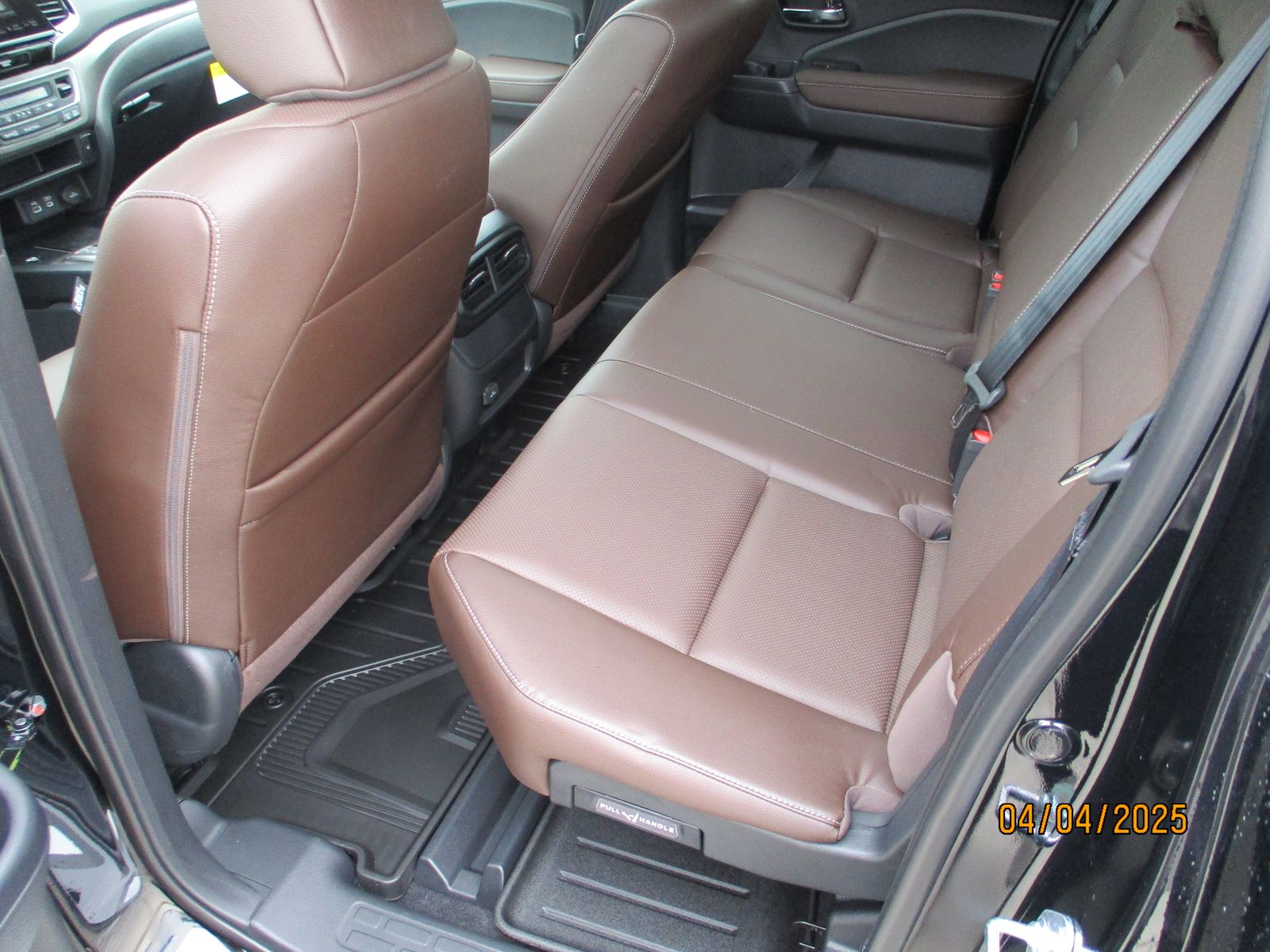 Vehicle image 24 of 34