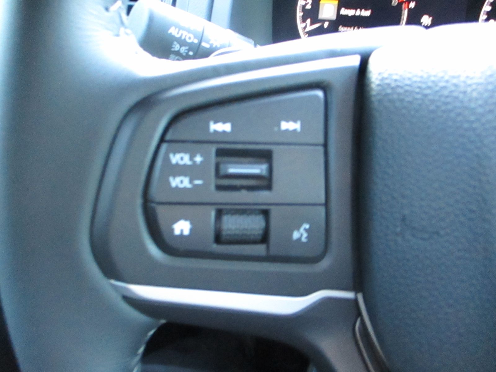 Vehicle image 14 of 35