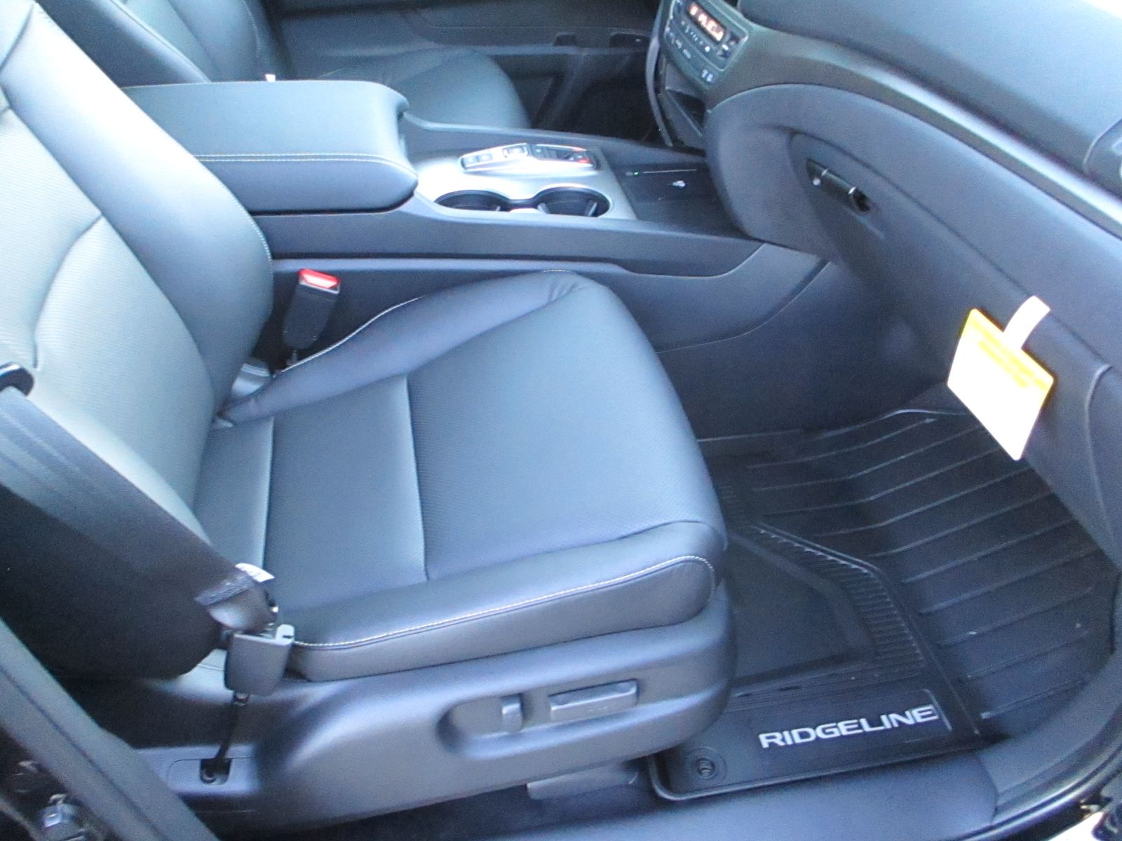 Vehicle image 29 of 35