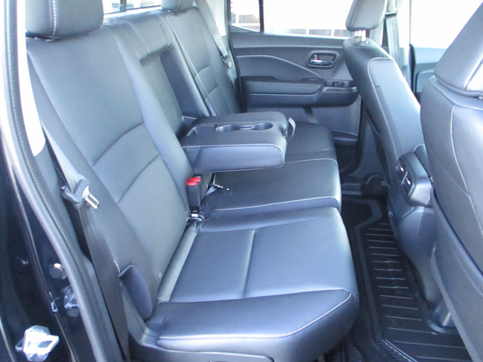 Vehicle image 26 of 35