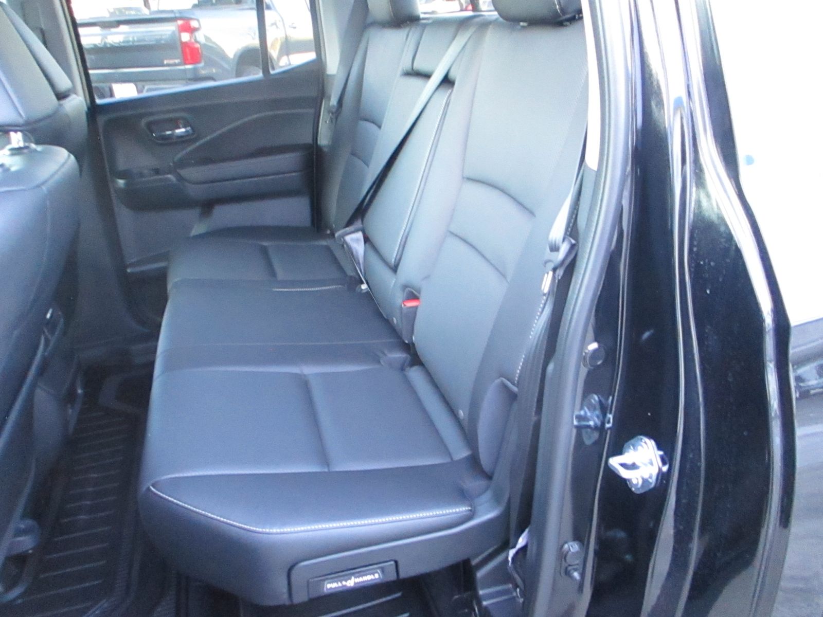 Vehicle image 10 of 35
