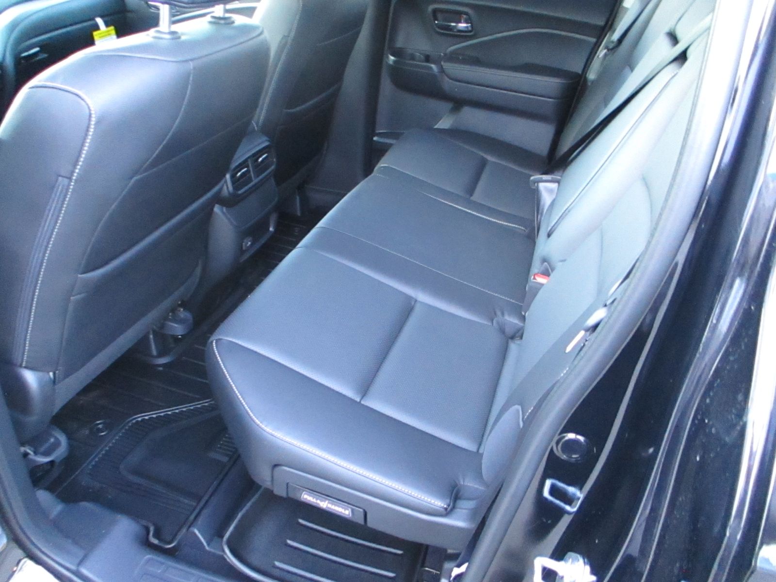 Vehicle image 24 of 35