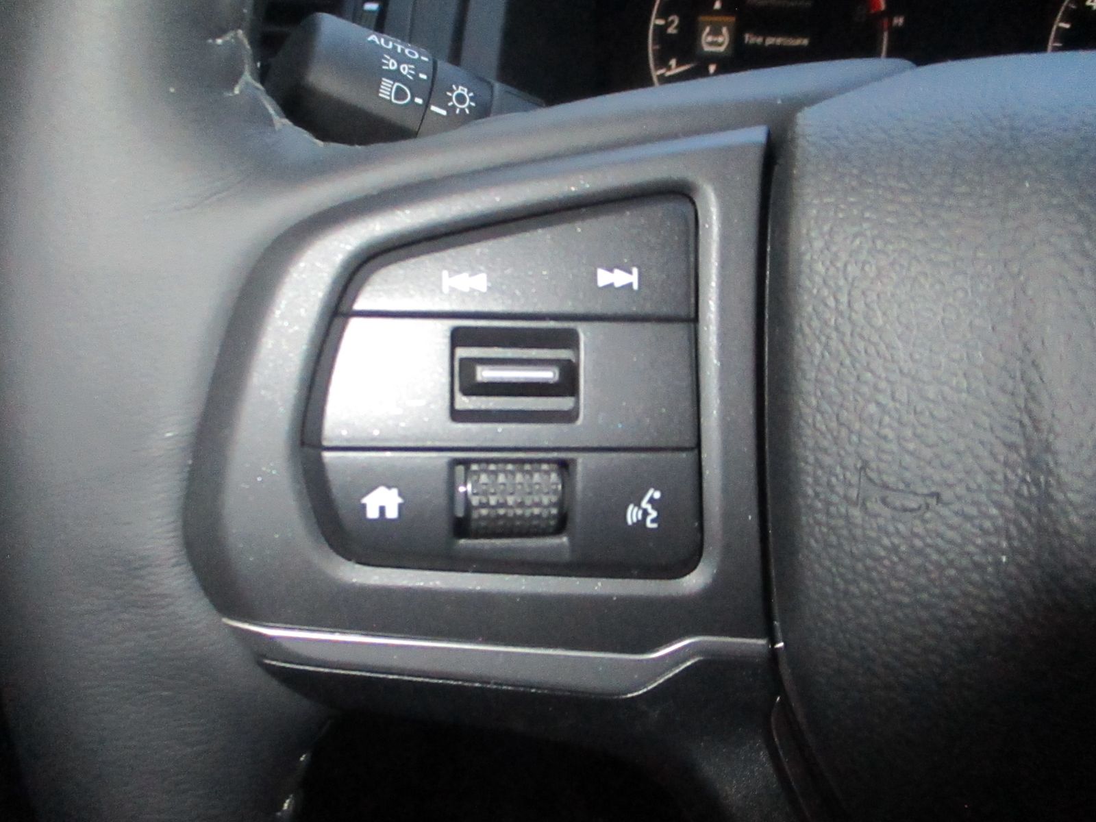 Vehicle image 15 of 35