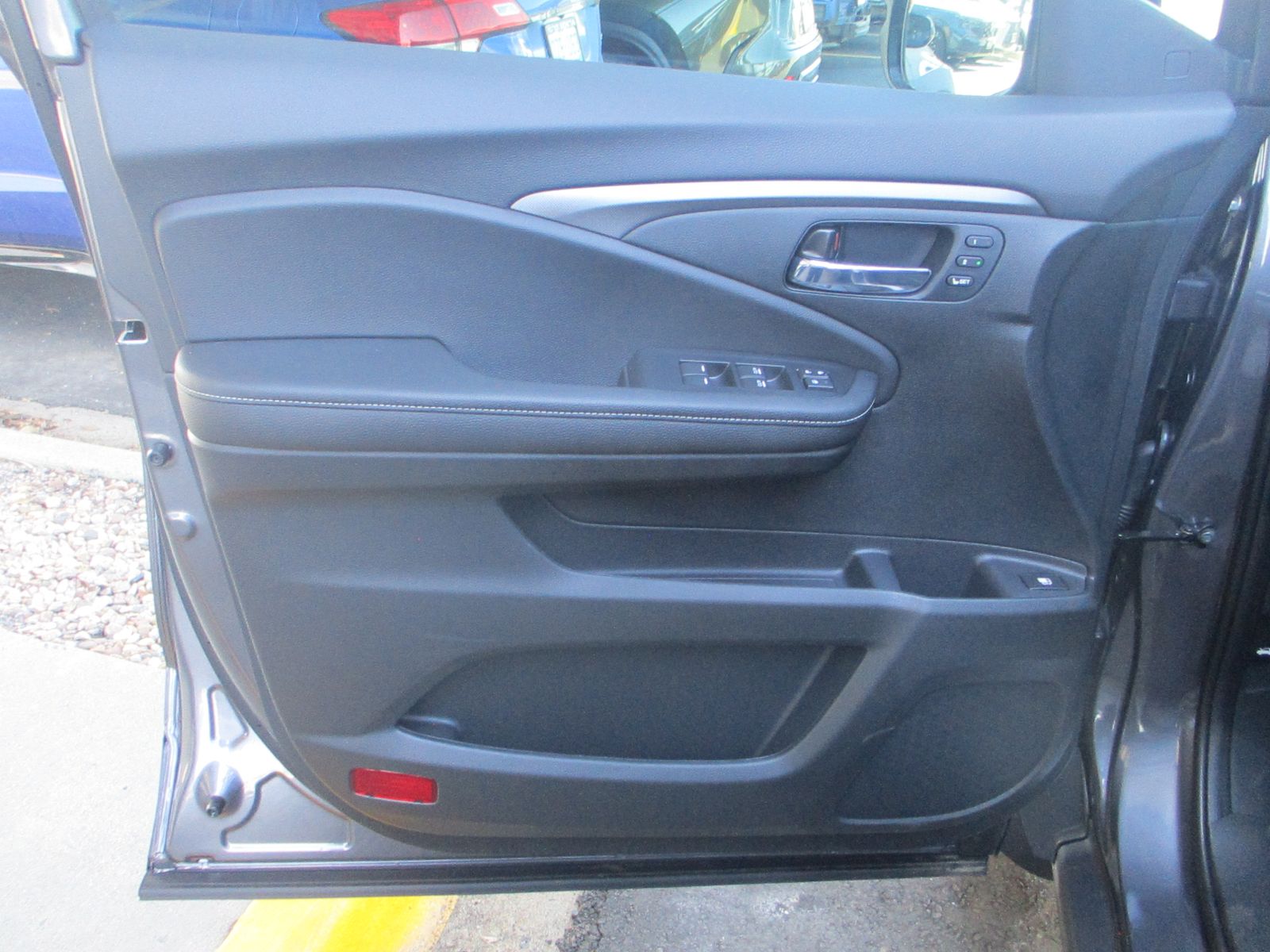 Vehicle image 24 of 35