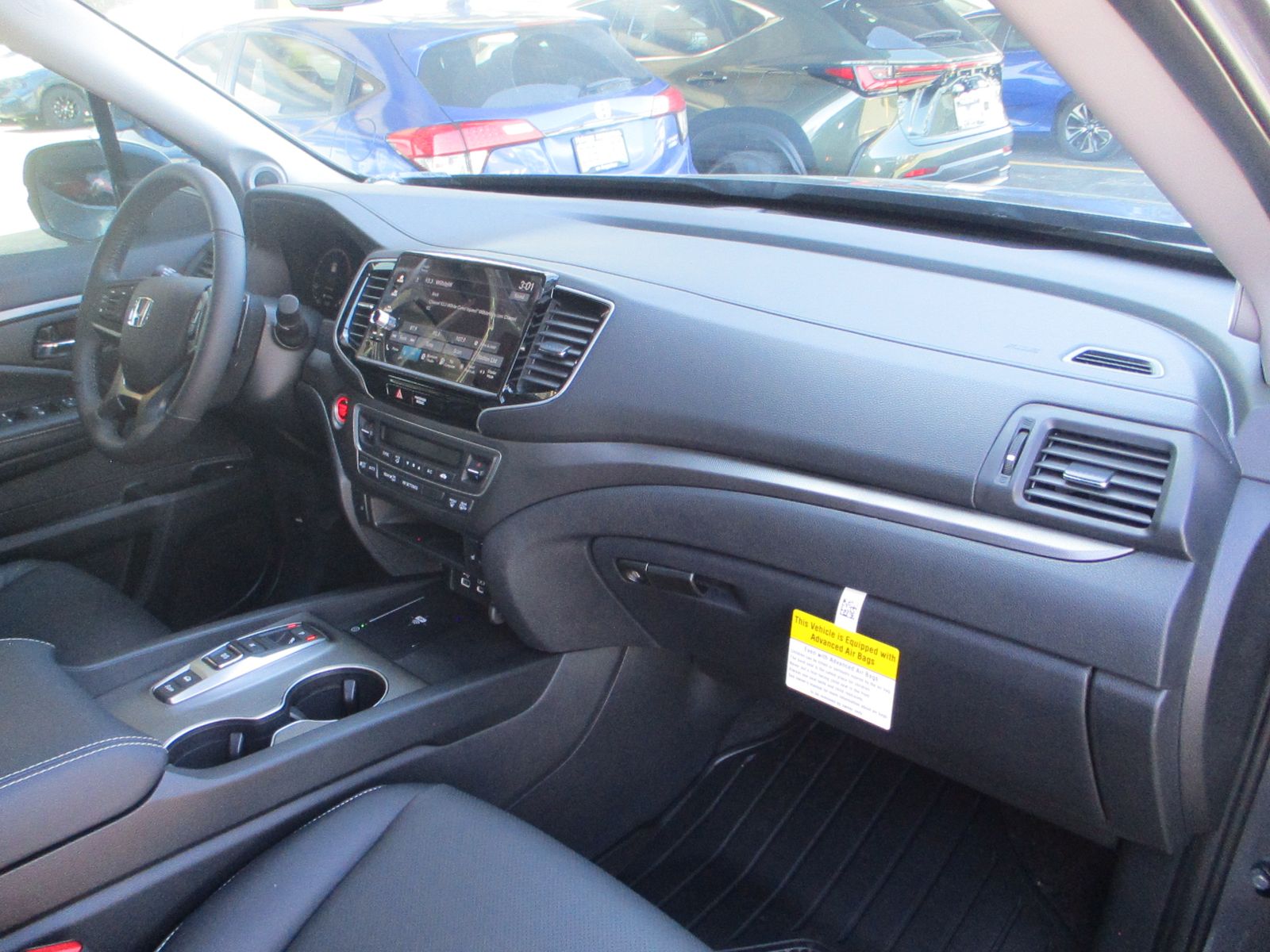 Vehicle image 31 of 35