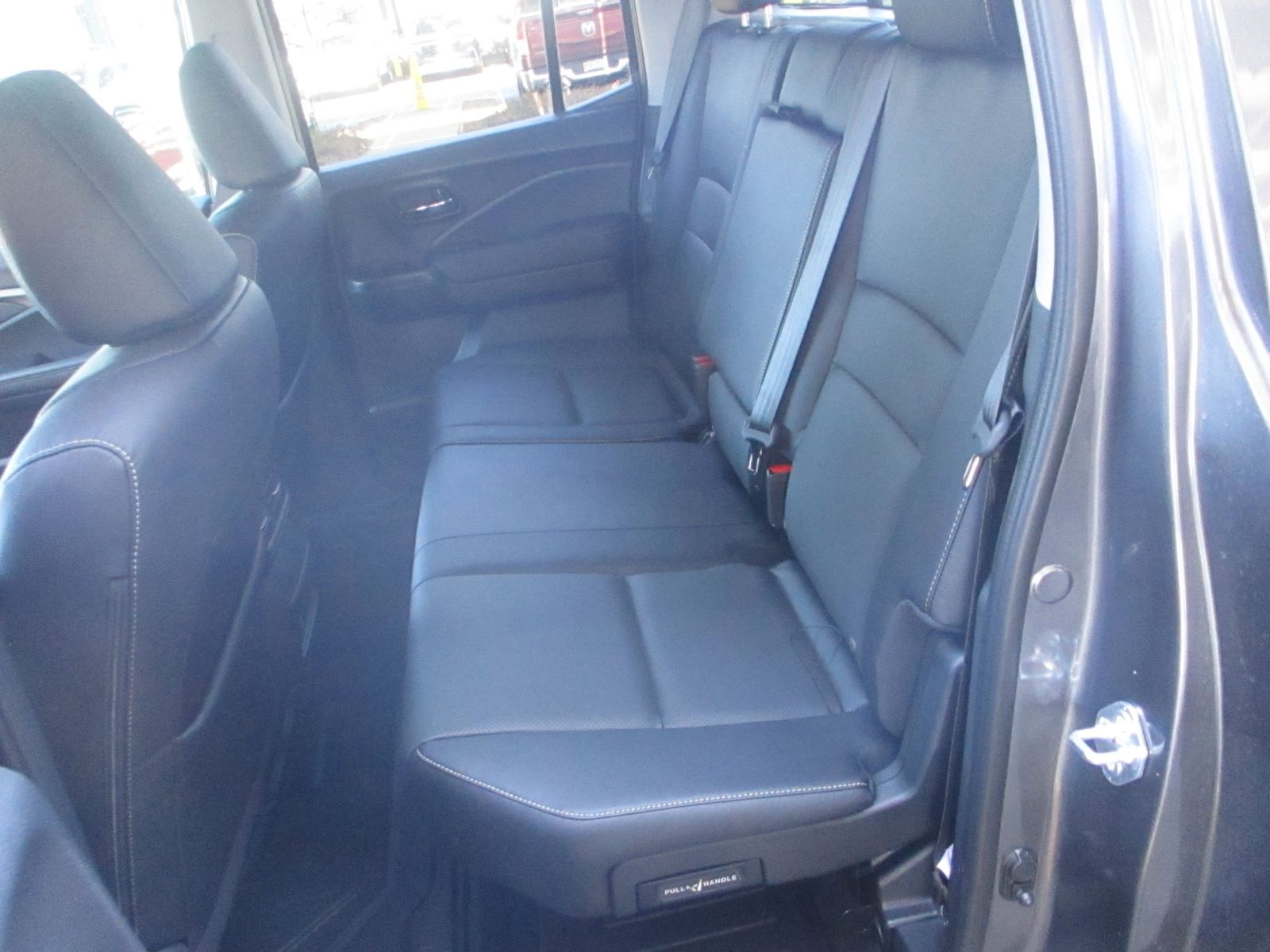 Vehicle image 11 of 35