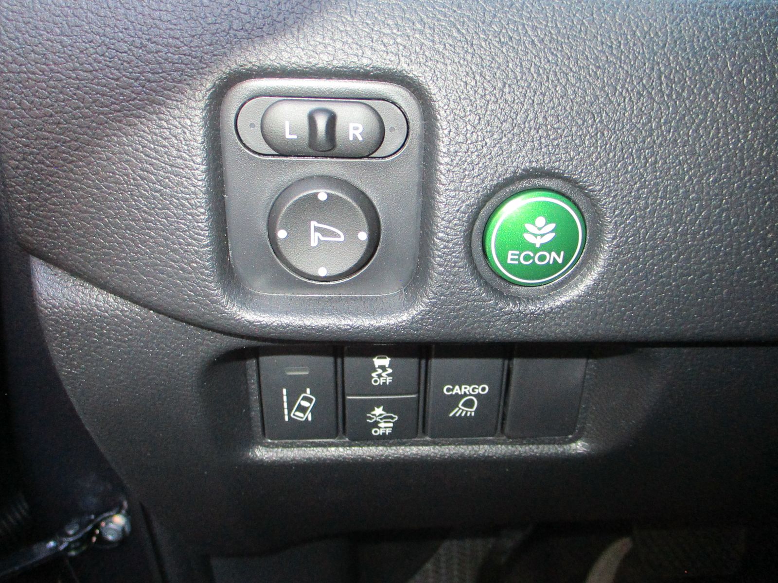 Vehicle image 21 of 35