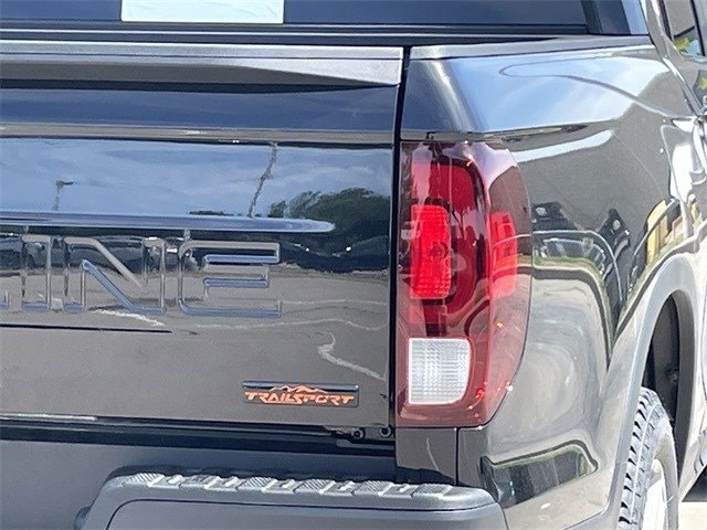 Vehicle image 7 of 25