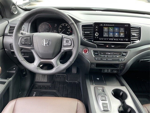 Vehicle image 10 of 25