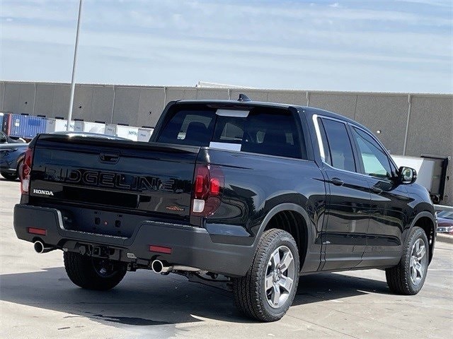 Vehicle image 3 of 25