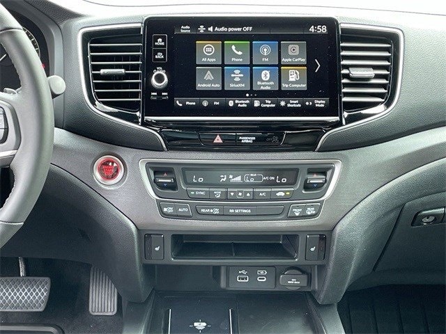 Vehicle image 14 of 25