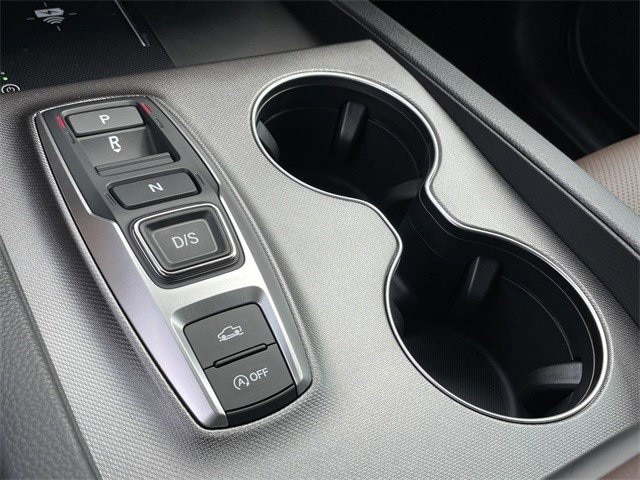 Vehicle image 19 of 25
