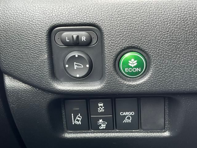 Vehicle image 22 of 38