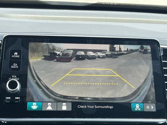 Vehicle image 29 of 38