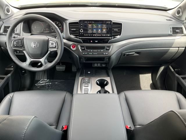 Vehicle image 19 of 38