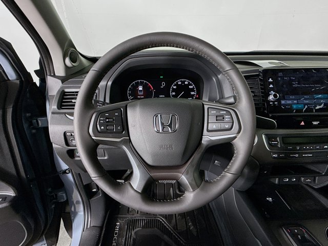 Vehicle image 12 of 34