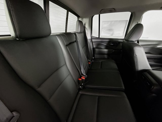 Vehicle image 30 of 34