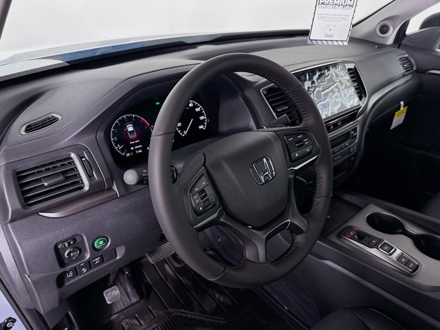Vehicle image 10 of 34
