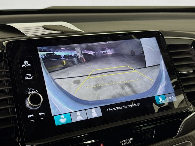 Vehicle image 15 of 34