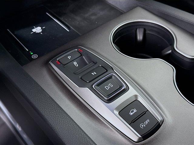 Vehicle image 19 of 34