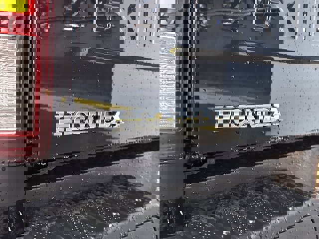 Vehicle image 25 of 27