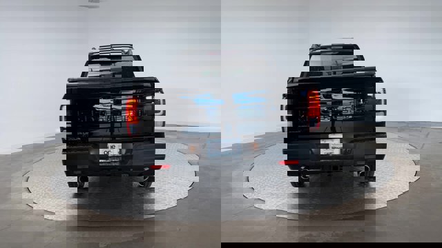 Vehicle image 10 of 27