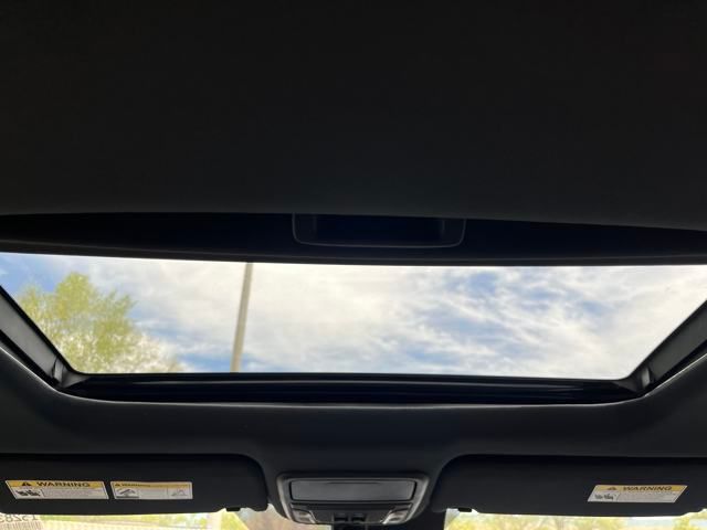 Vehicle image 18 of 35