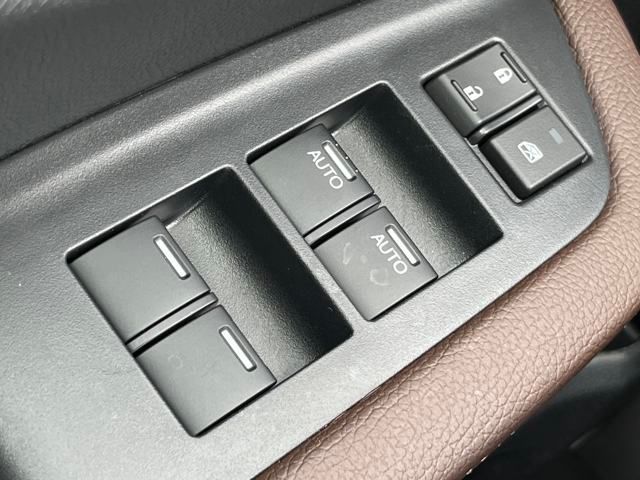 Vehicle image 20 of 35