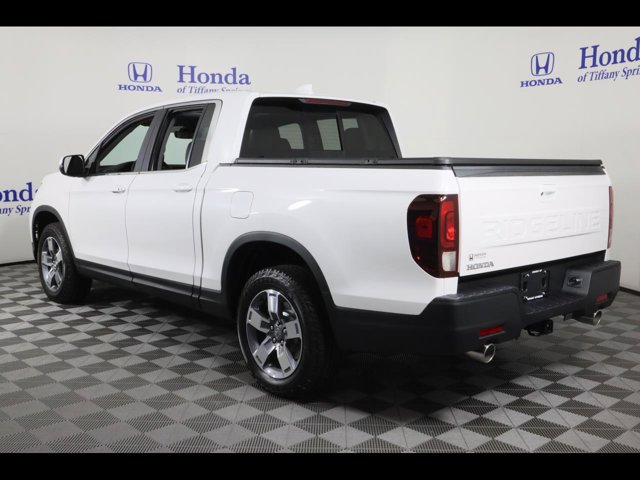 Vehicle image 7 of 24