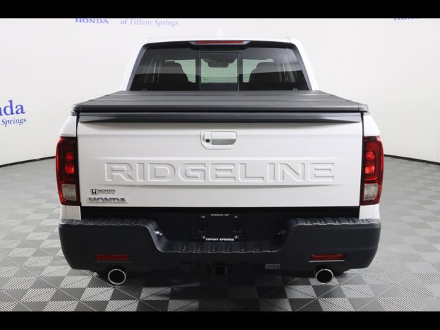 Vehicle image 6 of 24