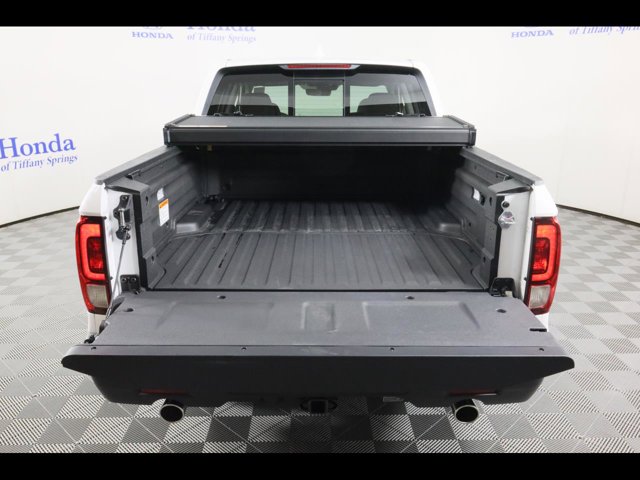 Vehicle image 19 of 24