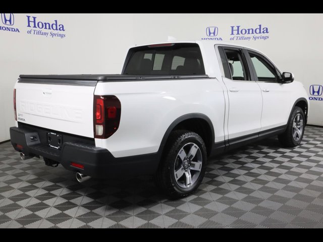 Vehicle image 5 of 24