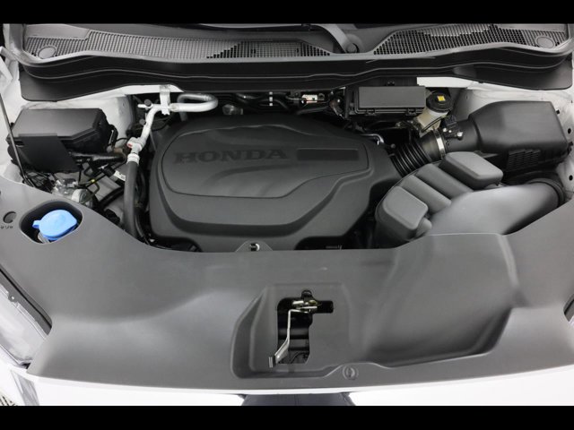 Vehicle image 23 of 24