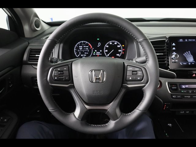 Vehicle image 12 of 24