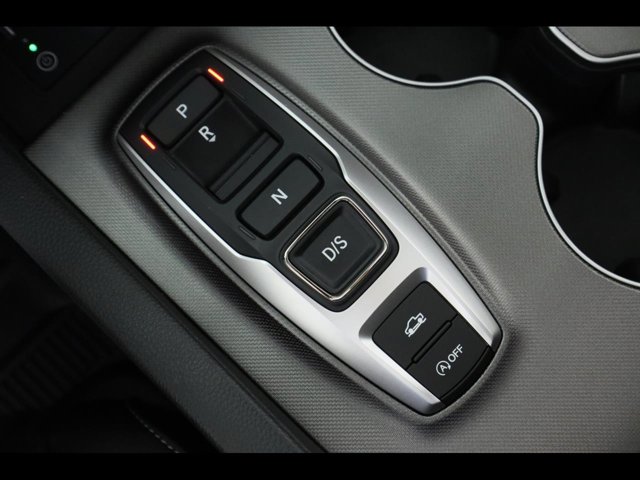 Vehicle image 15 of 24
