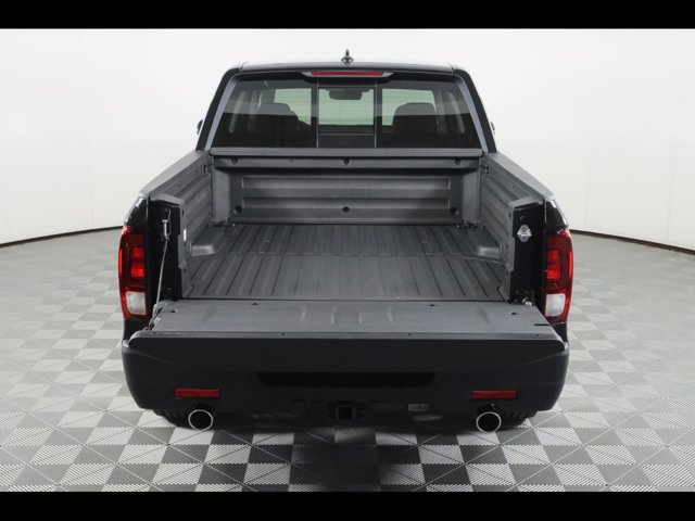 Vehicle image 19 of 24