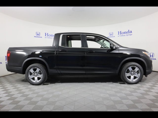 Vehicle image 4 of 24