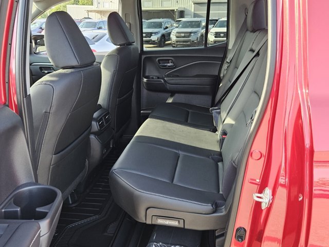 Vehicle image 14 of 39